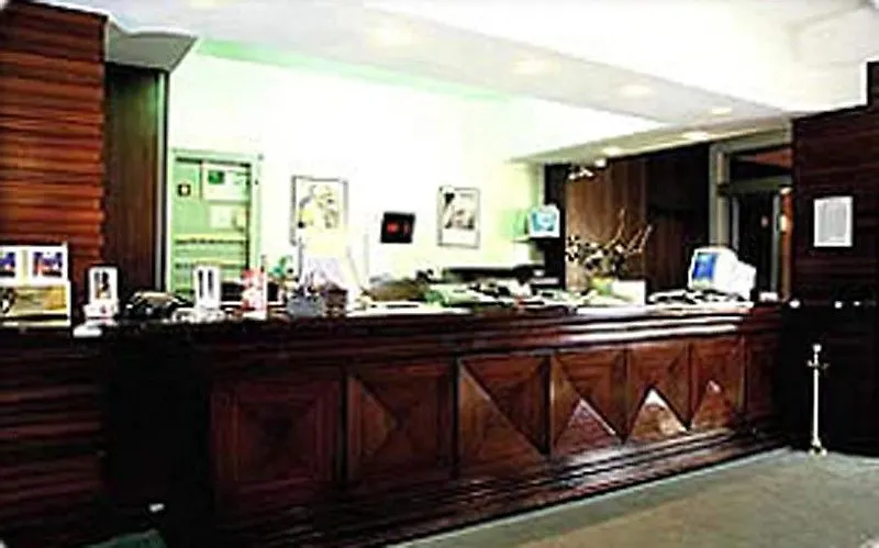 ***  Mokinba Hotels Cristallo Milano İtalya